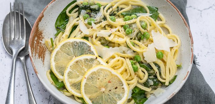 Pasta met citroen roomsaus en spinazie, pasta al Limone, klassieke Italiaanse pasta, pasta recepten