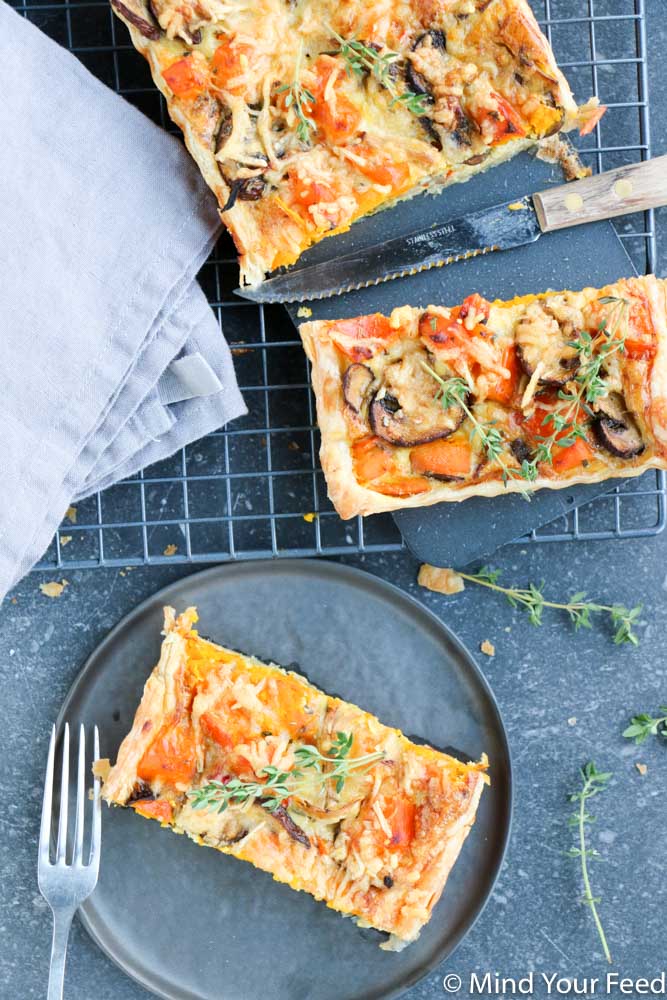 quiche met pompoen, champignons en oude kaas