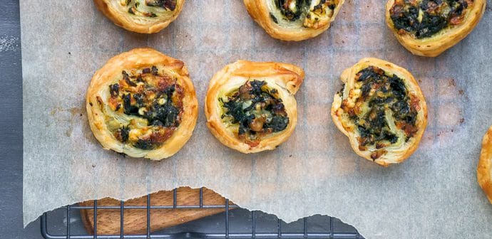 bladerdeeghapje met spinazie en feta,