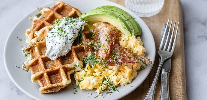 croissant wafels, croffles, wafels van croissantdeeg, danerolles wafels, hartige wafels