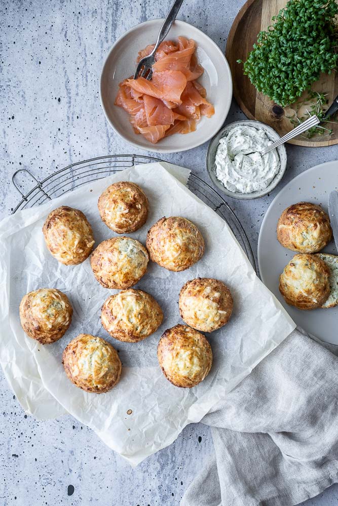 hartige scones met Parmezaanse kaas, scones met kaas, klassiek recept, scones met karnemelk