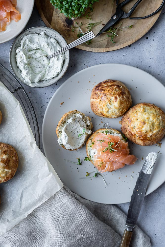 hartige scones met Parmezaanse kaas, scones met kaas, klassiek recept, scones met karnemelk