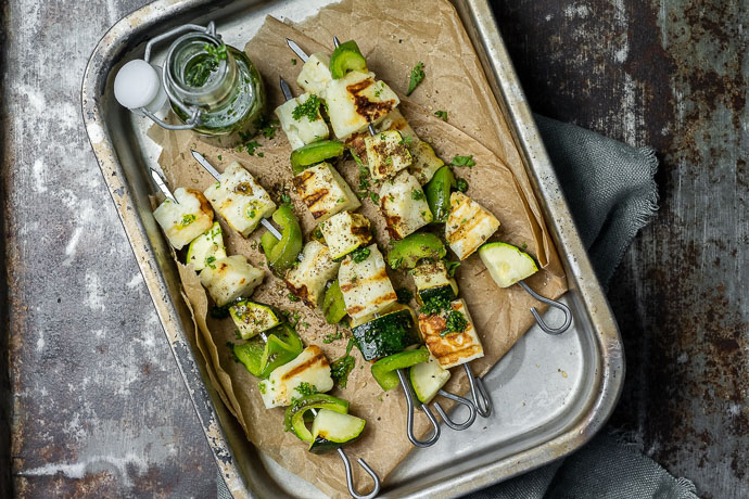 vegetarische bbq spiesjes met halloumi, halloumi spiesjes, spiezen, vegetarische bbq recepten