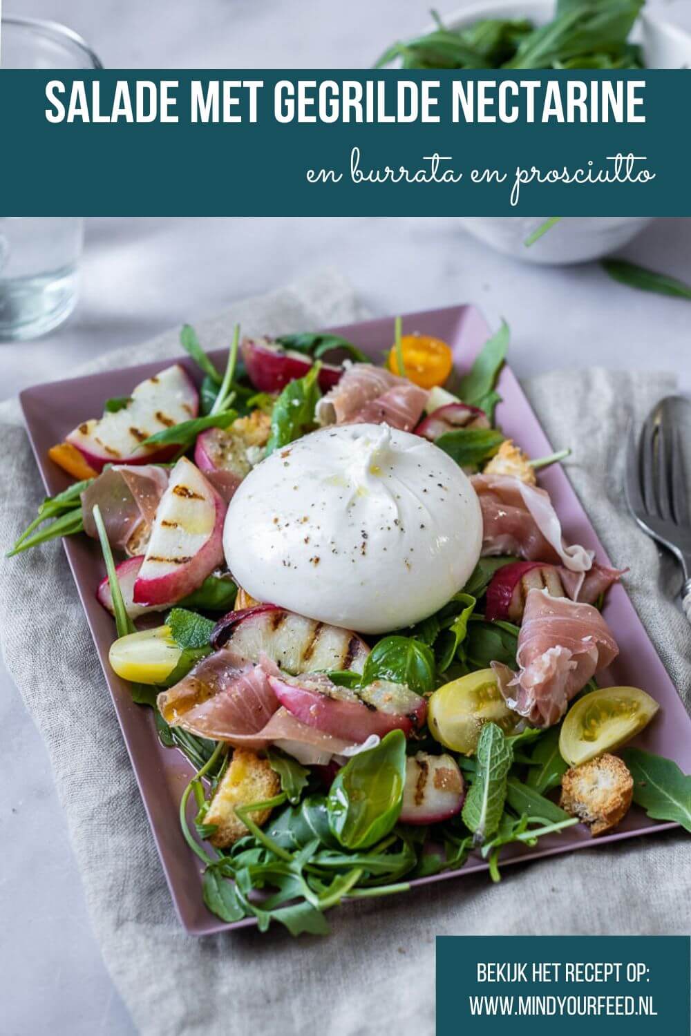 salade met gegrilde nectarine en burrata, zomersalade, gegrilde perzik