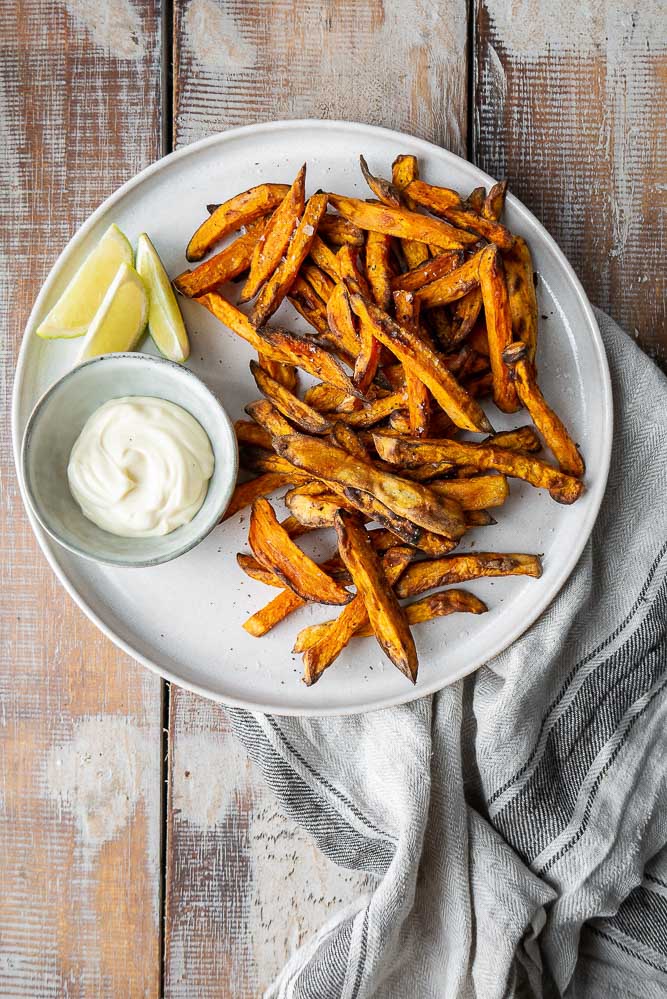 zoete aardappel friet airfryer, krokante zoete aardappel frietjes