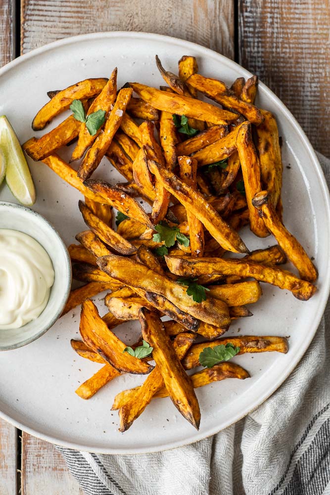 zoete aardappel friet airfryer, krokante zoete aardappel frietjes