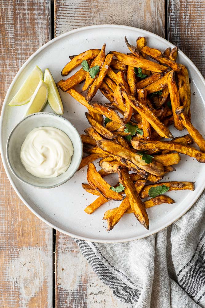 zoete aardappel friet airfryer, krokante zoete aardappel frietjes