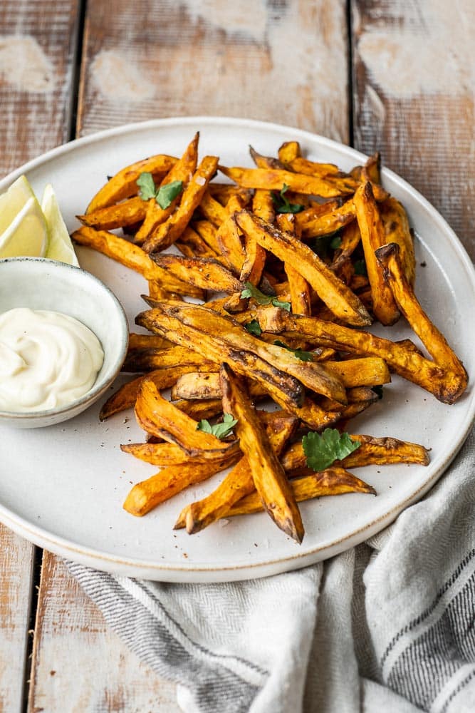 zoete aardappel friet airfryer, krokante zoete aardappel frietjes