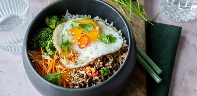 Rijst met pittig gehakt en gebakken ei, pittig gehakt recept, pittig gehakt kruiden, Koreaans gehakt, Korean beef bowl