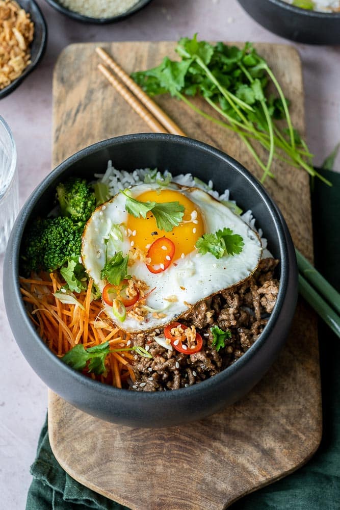 Rijst met pittig gehakt en gebakken ei, pittig gehakt recept, pittig gehakt kruiden, Koreaans gehakt, Korean beef bowl