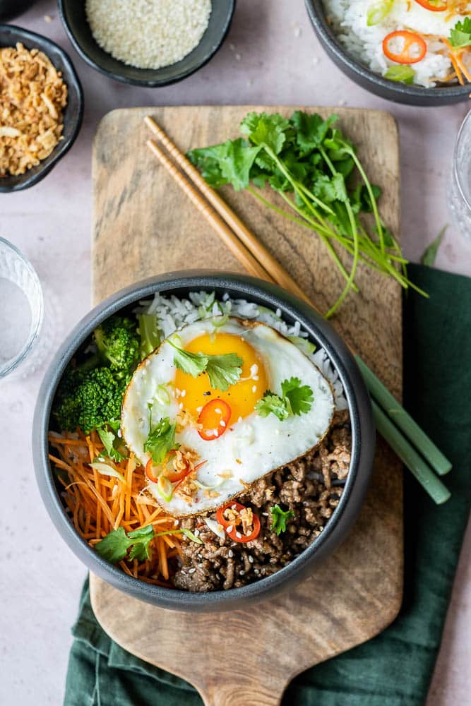 Rijst met pittig gehakt en gebakken ei, pittig gehakt recept, pittig gehakt kruiden, Koreaans gehakt, Korean beef bowl