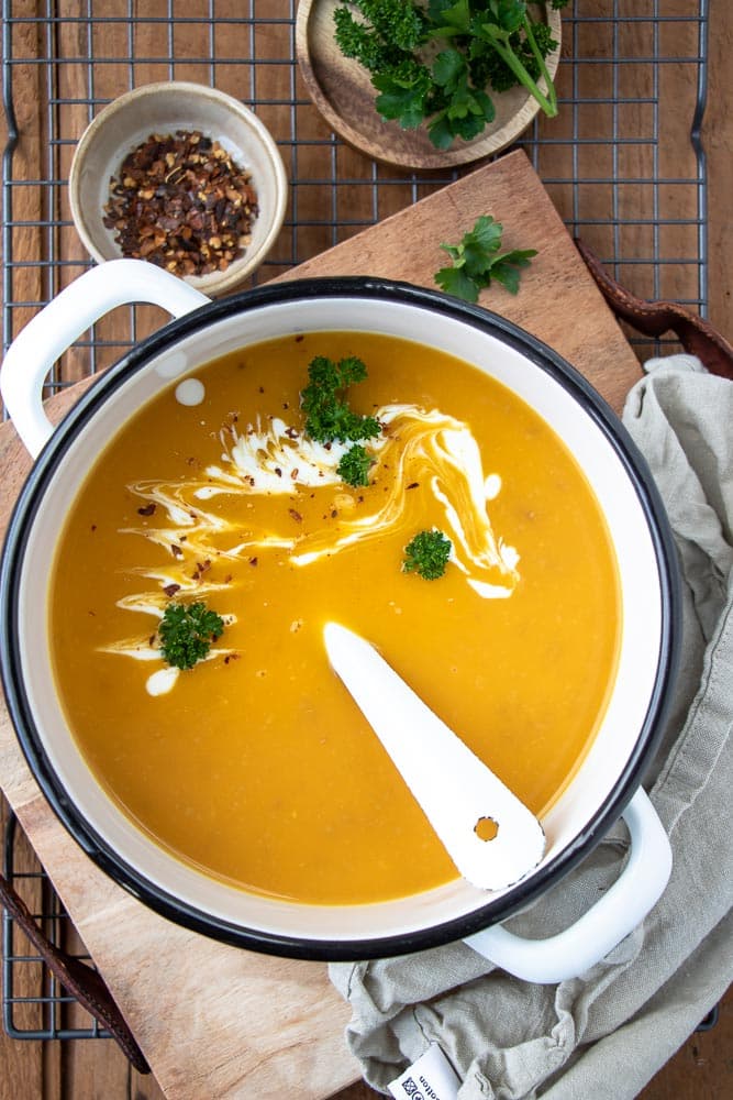 pompoensoep, recept, lekkerste pompoensoep, pompoensoep met kruiden, roosteren in de oven