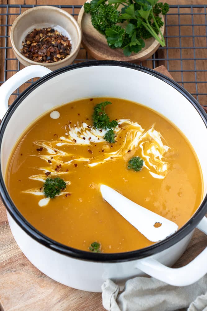 pompoensoep, recept, lekkerste pompoensoep, pompoensoep met kruiden, roosteren in de oven