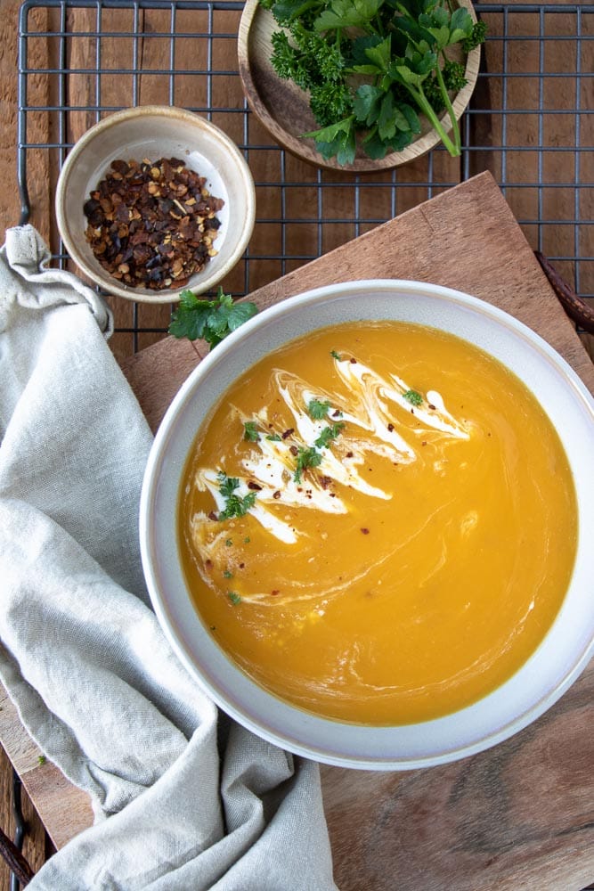 pompoensoep, recept, lekkerste pompoensoep, pompoensoep met kruiden, roosteren in de oven