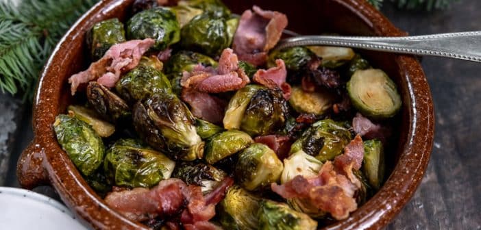Spruitjes met spek, geroosterde spruitjes, recept, spruitjes uit de oven, gebakken spruitjes met spek en honing, bijgerecht, Kerst, feestelijke recepten