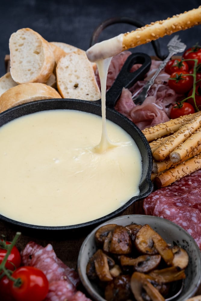 kaasfondue, kaasfondue maken, recept, allerlekkerste kaasfondue, welke kaas, welke dips, bijzondere kaasfondue, Italiaans recept