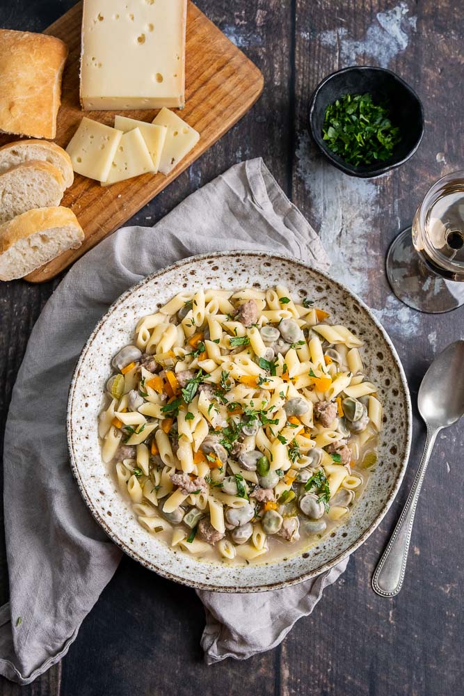 Italiaanse maaltijdsoep, gevulde maaltijdsoep recept, Italiaanse soep met pasta, Favo, bonensoep, pasta maaltijdsoep