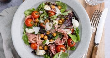 Italiaanse salade, klassieke Italiaanse sla, insalata mista, bijgerecht, groene Italiaanse salade, salade bij pasta, salade bij lasagne, salade bij Italiaans vlees