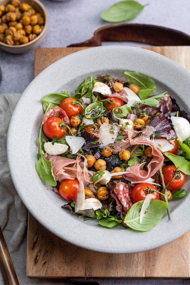 Italiaanse salade, klassieke Italiaanse sla, insalata mista, bijgerecht, groene Italiaanse salade, salade bij pasta, salade bij lasagne, salade bij Italiaans vlees