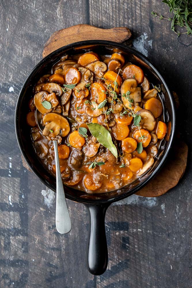 champignon stoofpot, champignon bourguignon , paddenstoelen stoofpotje, recept, vegetarische stoof