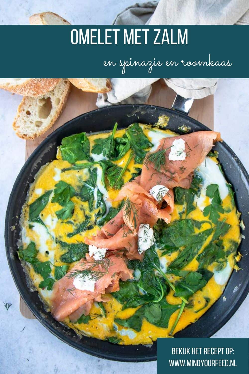 Omelet met zalm, gerookte zalm, spinazie, gebakken ei, luxe omelet recept, omelet speciaal, lunchen zonder brood