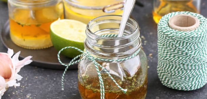 Italiaanse dressing voor salade, salade dressing Italiaans, Italiaanse dressing balsamico, groene Italiaanse salade,
