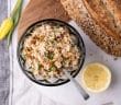 zalmsalade, zalm salade, recept, zalmslaatje, ouderwetse zalmsalade, klassieke zalmsalade, smeerbaar, voor op toast, borrel, borrelhapje, zalmsalade uit blik, luxe