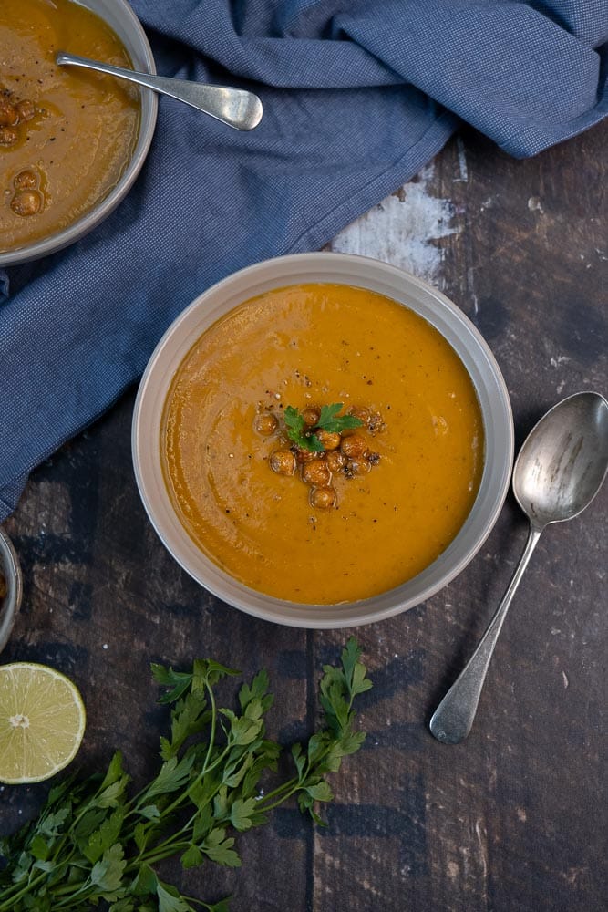 zoete aardappelsoep, zoete aardappel soep recepten, makkelijk recept, Indiase soep, simpel, gezond, zelf zoete aardappelsoep maken