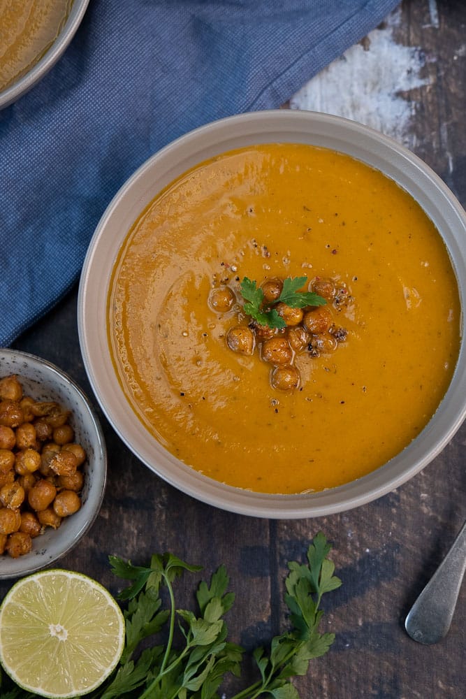 zoete aardappelsoep, zoete aardappel soep recepten, makkelijk recept, Indiase soep, simpel, gezond, zelf zoete aardappelsoep maken