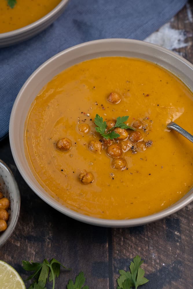 zoete aardappelsoep, zoete aardappel soep recepten, makkelijk recept, Indiase soep, simpel, gezond, zelf zoete aardappelsoep maken