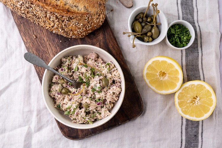 Tonijnsalade, tonijn salade, tonijnsalade recept, ouderwetse tonijnsalade, klassieke, gezonde, recepten, smeersalade tonijn