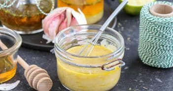 honing-mosterd dressing, honing - mosterd dressing, honing mosterd, recept, zelf dressing maken, salade dressing, marinade, wraps, zalm, kip