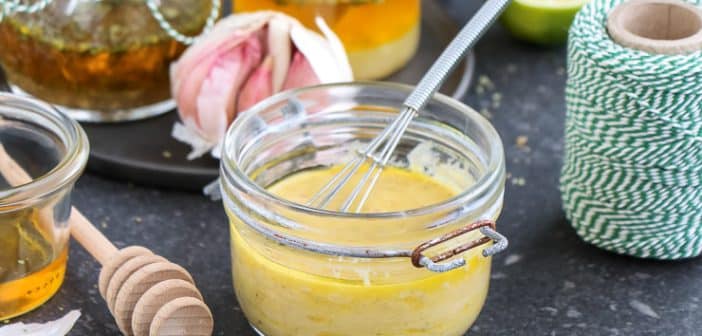 honing-mosterd dressing, honing - mosterd dressing, honing mosterd, recept, zelf dressing maken, salade dressing, marinade, wraps, zalm, kip