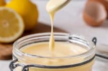 Verse Hollandaisesaus: Romige witte saus van geklaarde boter, perfect voor bij asperges, recept om zelf Hollandaise saus te maken.