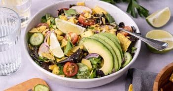 Mexicaanse salade, Tex Mex salade, recept, gezonde salade, gerookte kip, mais, zwarte bonen, limoendressing