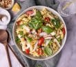 pastasalade met kip, pesto, tomaten, olijven, pasta salade recept, gezonde pastasalade, maaltijdsalade, pasta gezonde salade
