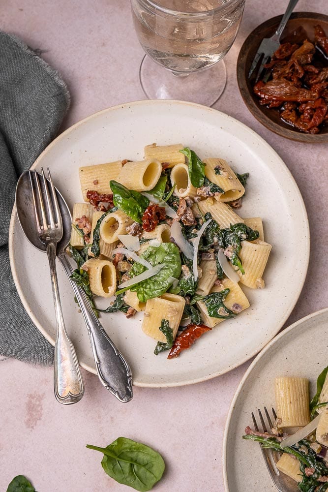 Pasta met spekjes en spinazie, pasta met roomkaas, pasta met champignons, pasta met Boursin, pasta recepten, makkelijke maaltijden