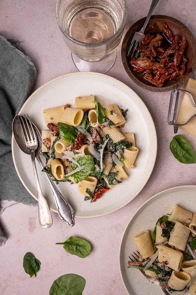 Pasta met spekjes en spinazie, pasta met roomkaas, pasta met champignons, pasta met Boursin, pasta recepten, makkelijke maaltijden