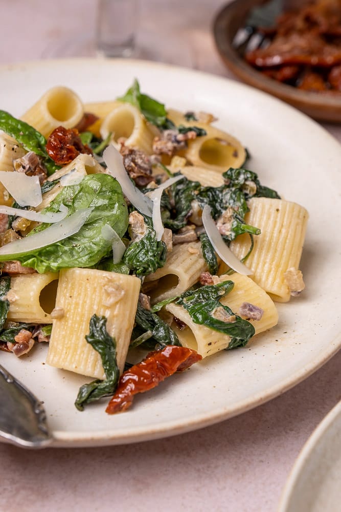 Pasta met spekjes en spinazie, pasta met roomkaas, pasta met champignons, pasta met Boursin, pasta recepten, makkelijke maaltijden