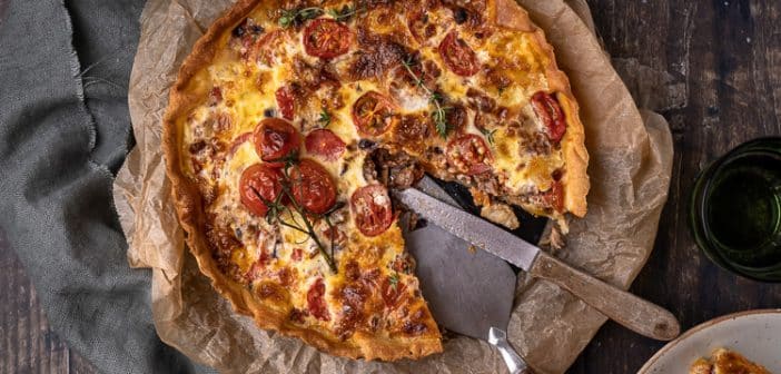 Quiche Bolognese, bolognesesaus, hartige taart met gehakt en tomatensaus, Italiaanse hartige taart, Italiaanse quiche, Italiaanse taart, pizza quiche, pizza met gehakt en tomaat, Allerhande