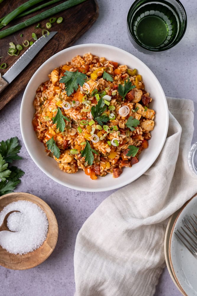 Jambalaya met kip en chorizo, kip jambalaya recept, makkelijk wereldgerecht, wereldgerechten recepten, eenpansgerecht, kip met rijst en chorizo, paella