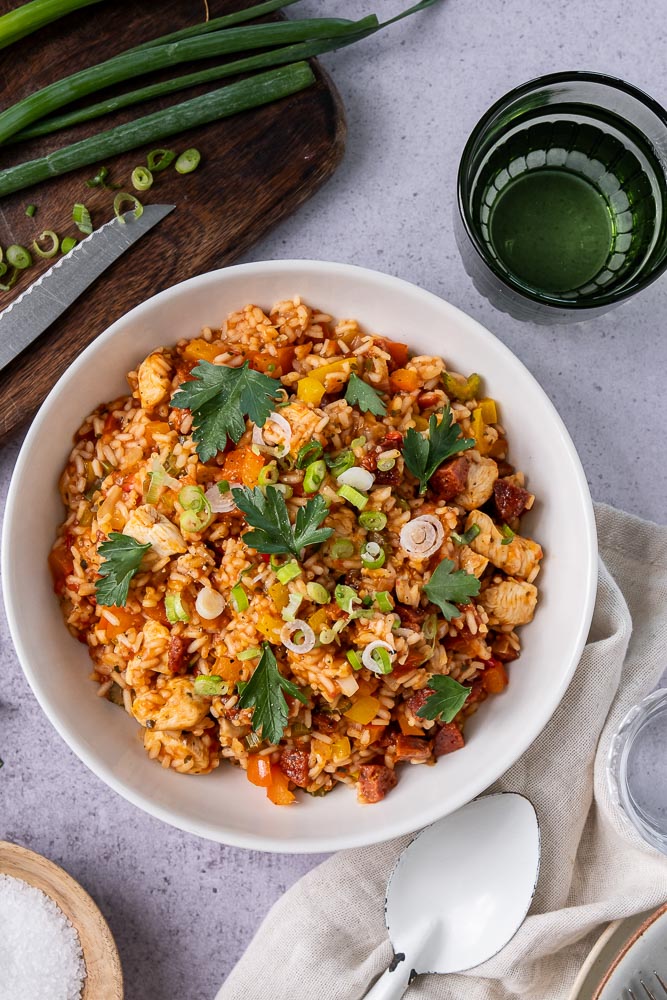 Jambalaya met kip en chorizo, kip jambalaya recept, makkelijk wereldgerecht, wereldgerechten recepten, eenpansgerecht, kip met rijst en chorizo, paella