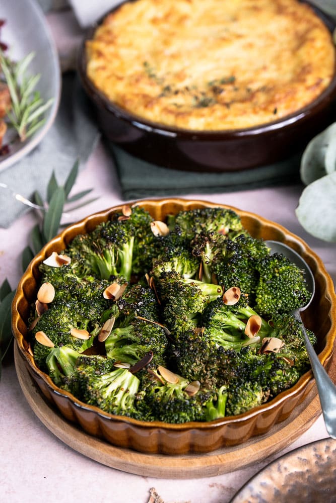 geroosterde broccoli uit de oven, gegrilde broccoli, bijgerecht, Kerst, feest, broccoli roosteren, balsamico, Parmezaanse kaas, recept, gezond