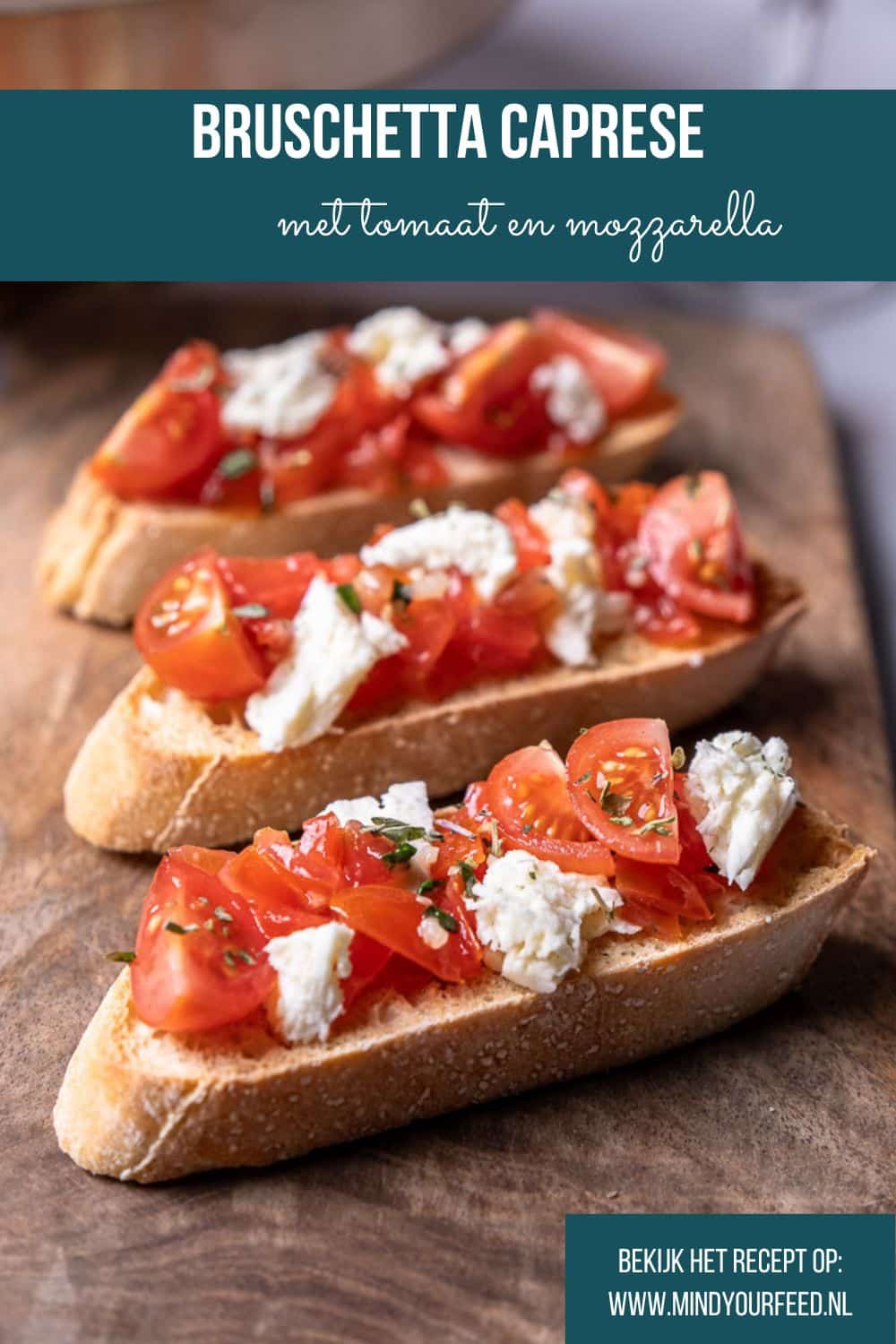 Bruschetta Caprese, recept, mozzarella, tomaten, pesto, basilicum, knoflook, balsamico, bruschetta caprese recept,