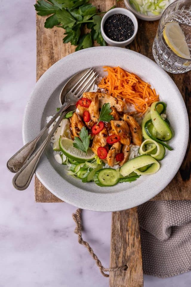 Thaise kip met rijst en zoetzure groenten Mind Your Feed