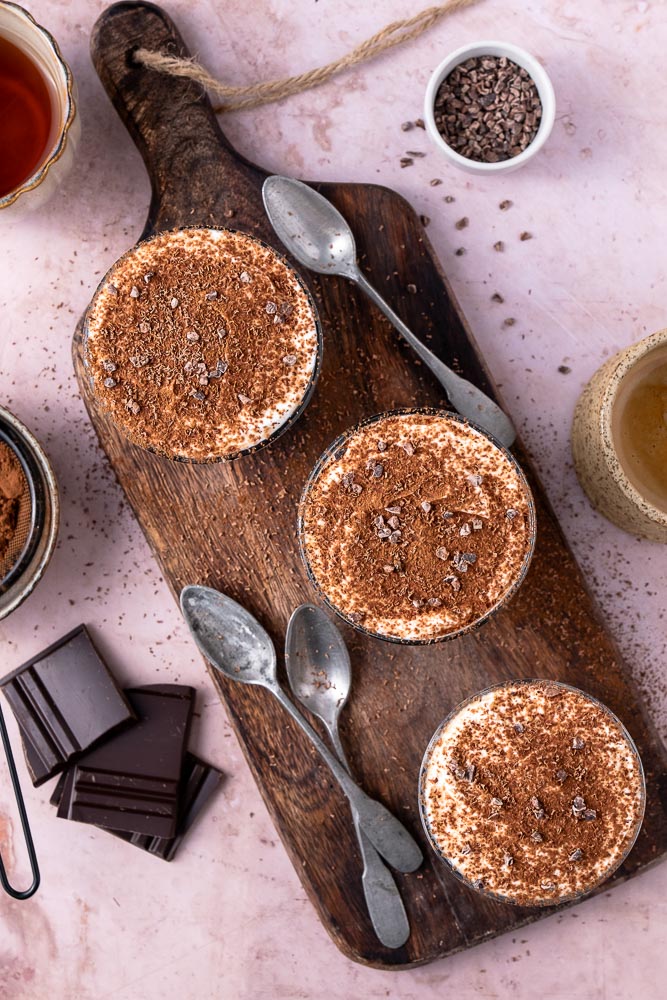 tiramisu overnight oats, ontbijt tiramisu met romige havermout, de smaken van koffie en cacao, dit tiramisu ontbijtje is een perfect begin van de dag!