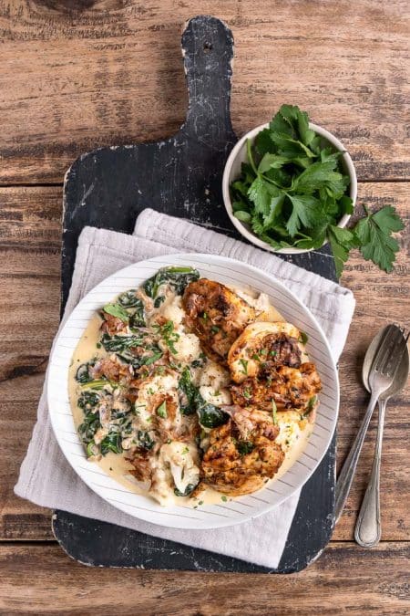 Kip met bloemkool en roomsaus - Mind Your Feed