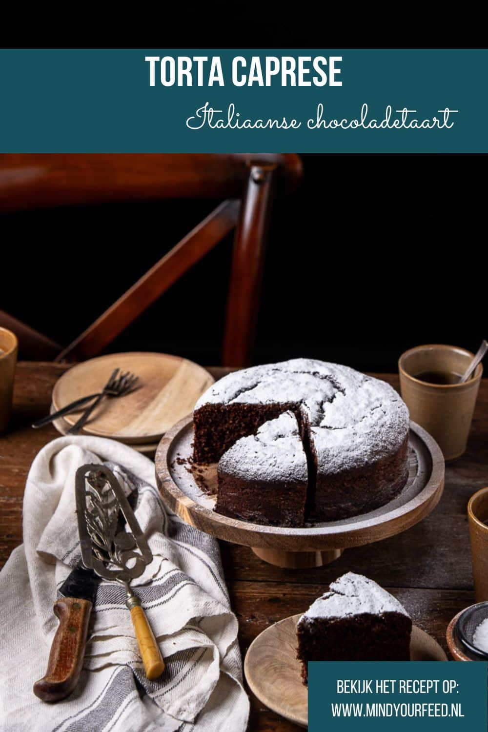 Torta Caprese – een smeuïge Italiaanse chocoladetaart van pure chocolade en amandelmeel. Deze klassieke Torta Caprese is glutenvrij, intens van smaak en fluweelzacht van binnen met een licht krokant randje. Perfect als feestelijk dessert of als Italiaanse traktatie bij de koffie. Bewaar dit recept voor een echte Italiaanse chocoladetaart die altijd indruk maakt.